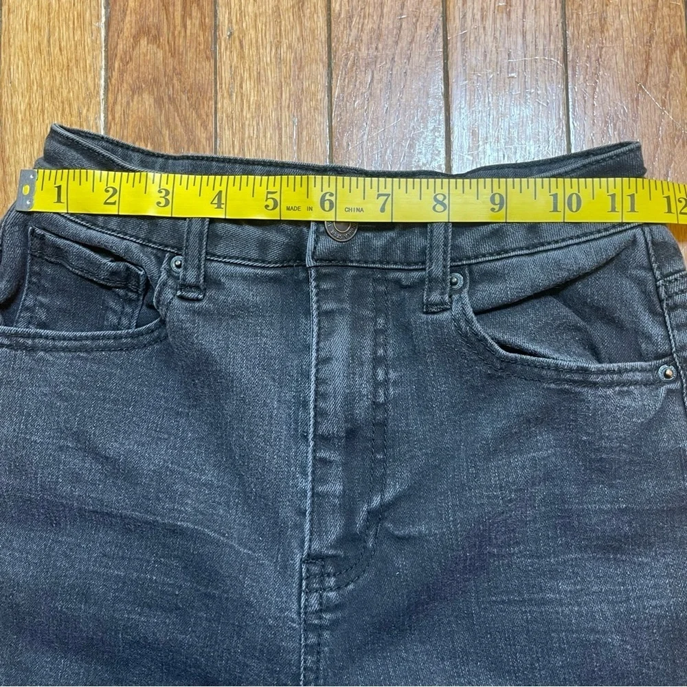 Vanilla Star Black Distressed Mom Jeans Size 1 High Rise Ripped Knees Frayed Hem